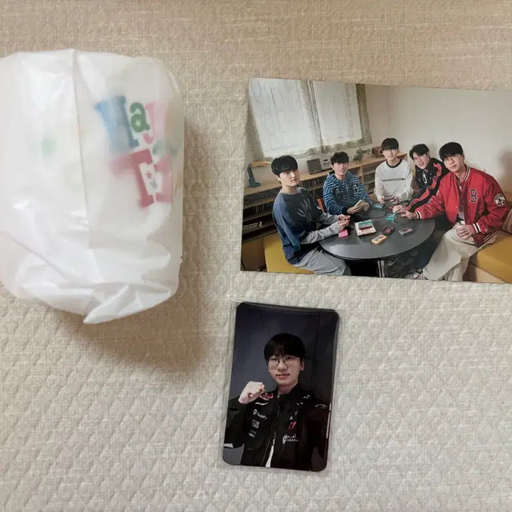 [BUNJANG] T1 "T1 Zone" Merchandise Bundle Set / T1 티원 티원존 굿즈 일괄 티원존 포카 포토카드