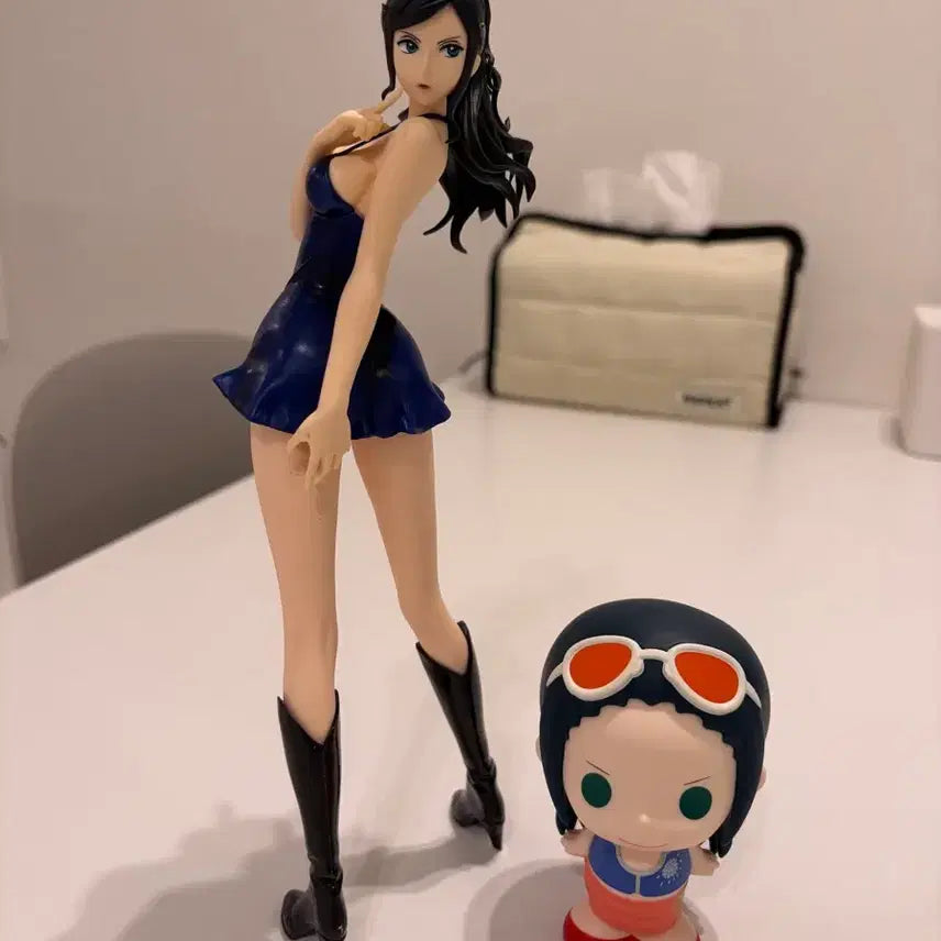 [BUNJANG] One Piece Nico Robin Figure Set / 원피스 니코 로빈 피규어 2개