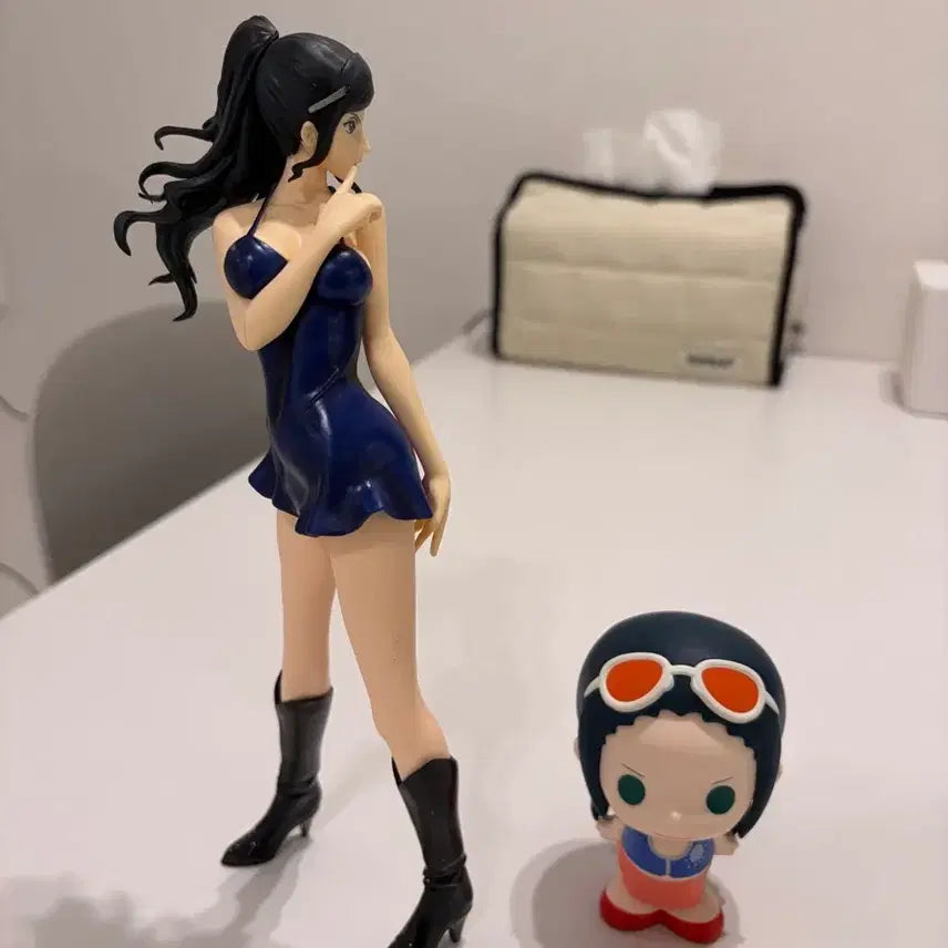 [BUNJANG] One Piece Nico Robin Figure Set / 원피스 니코 로빈 피규어 2개