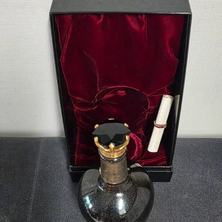 [BUNJANG] Royal Salute 38 Year Old 700ml Whisky Empty Bottle / 로얄살루트 38년산 700ml 위스키 공병