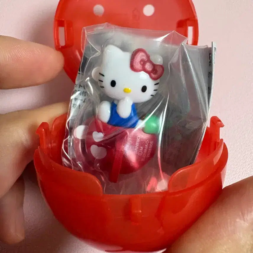 [BUNJANG] Sanrio Hello Kitty Gacha Ring Holder (Sealed) / 미개봉)산리오 행거 헬로키티 가챠 링홀더 키티