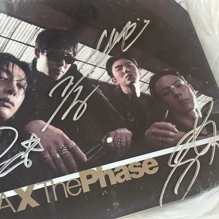 [BUNJANG] MONSTA X Autographed Album / 몬스타엑스 MONSTA X 친필 싸인 앨범