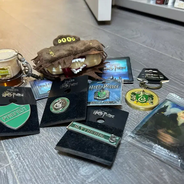 [BUNJANG] Harry Potter and Slytherin Collectibles Bundle / 해리포터 슬리데린 포함 굿즈 일괄(유니버설, 해리포터 스튜디오 등)