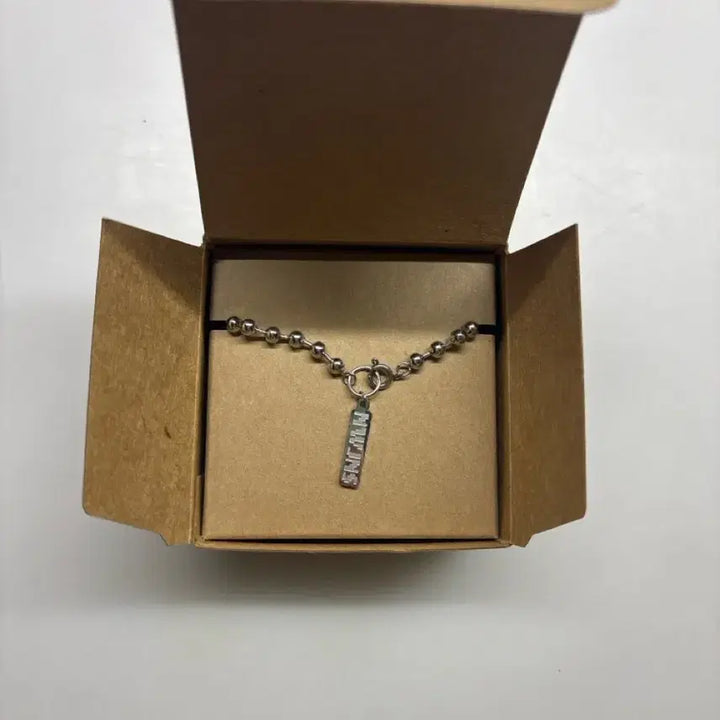 [BUNJANG] NewJeans Hyein Bracelet Set / 급전, 마지막 가격내림) 뉴진스 팔찌 혜인 세트