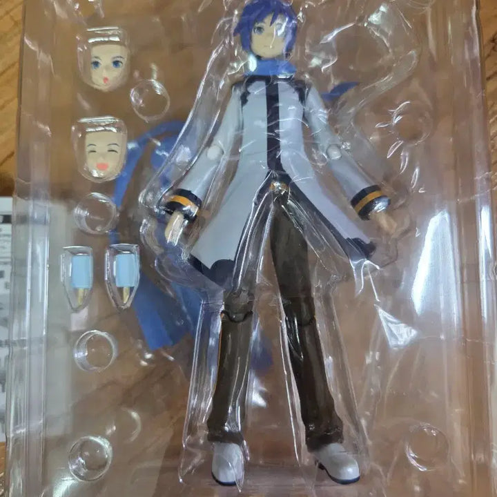 [BUNJANG] Vocaloid KAITO Figma 192 Figure / 10/15까지 할인)보컬로이드 카이토 KAITO figma 피그마 192 피규어 고전