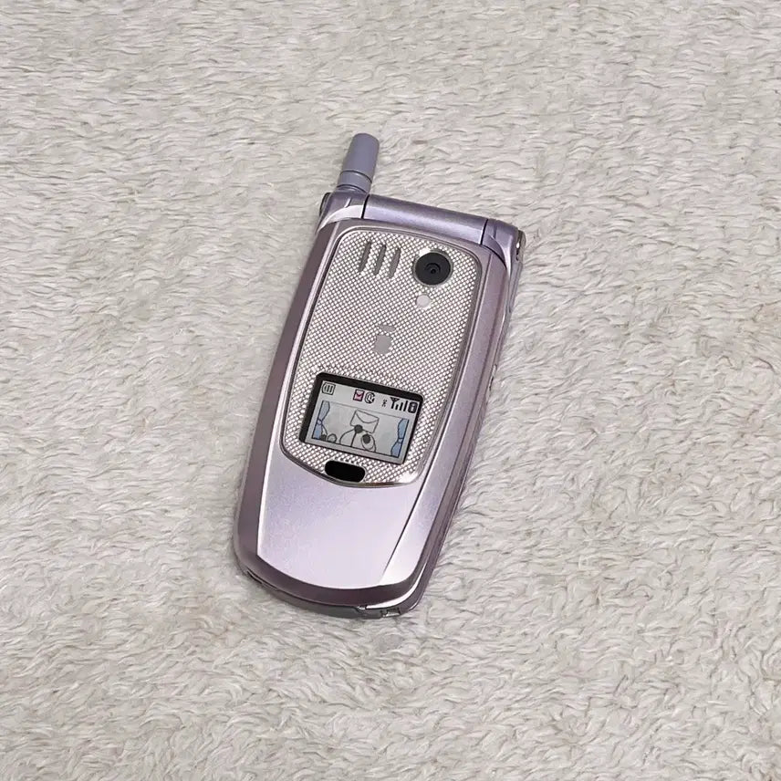 [BUNJANG] Docomo Lenticular Mockup Phone (Y2K Style) / [반자동] 렌티큘러 목업폰 도코모 모형폰 일본 폴더폰 핸드폰 휴대폰 갸루폰 y2k docomo