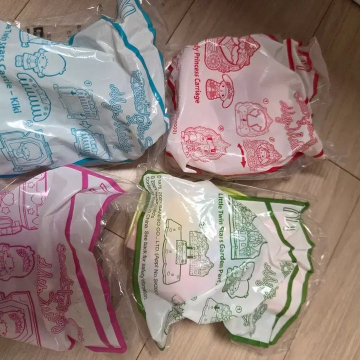 [BUNJANG] Sanrio Happy Meal 4종 Sealed Bundle Set / 해피밀 산리오 4종 미개봉 일괄(2021년)