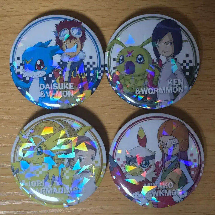 [BUNJANG] Digimon Omniket Random Can Badge Set - Veedramon, Poromon, Armadillomon, Hawkmon (4 Types Bundle) / 디지몬 파워디지몬 오마케 랜덤 캔뱃지 브이몬 추추몬 아르마몬 호크몬 4종 일괄판매