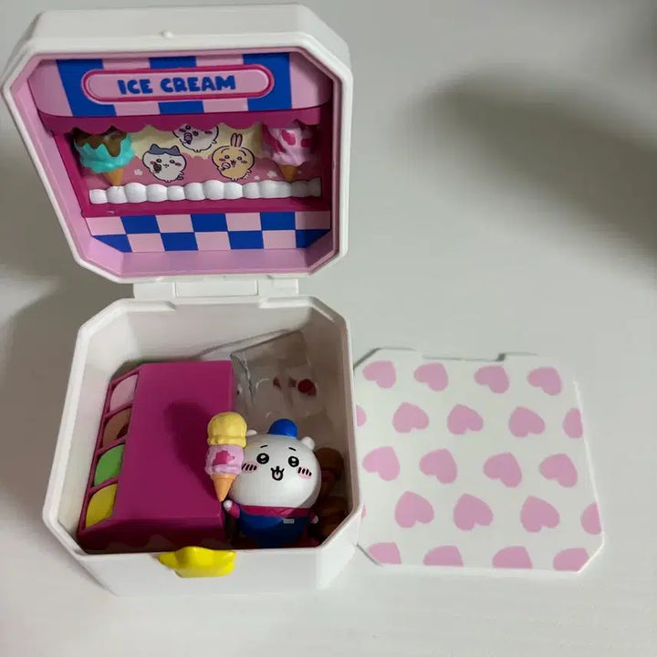 [BUNJANG] Chiikawa Compact Shop Ice Cream Shop Figure Set / 먼작귀 치이카와 콤팩트샵 아이스크림샵 피규어