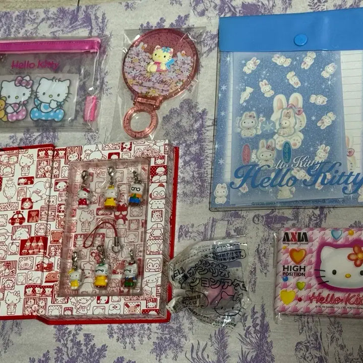 [BUNJANG] Hello Kitty Bundle Set / 헬로키티 일괄판매 (뒷장도잇습니당)