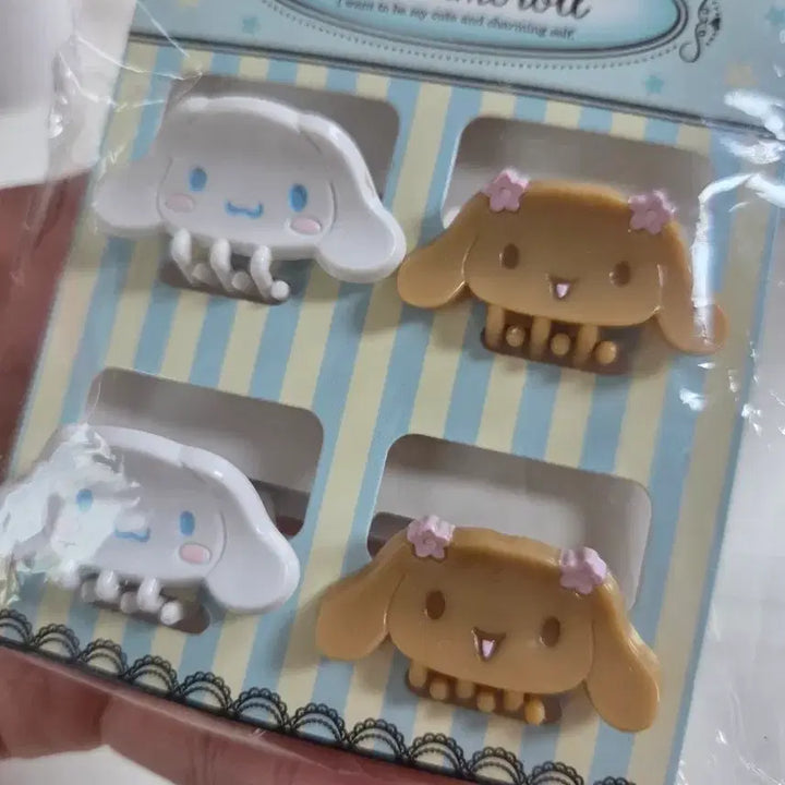 [BUNJANG] Cinnamoroll &amp; Mocha Mini Hair Clip Set / 고전모카 시나모롤 미니 헤어 집게핀 세트