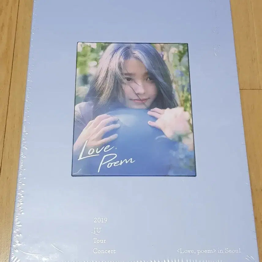 [BUNJANG] IU 2019 Love Poem DVD Sealed / 아이유 2019 러브포엠 DVD 미개봉