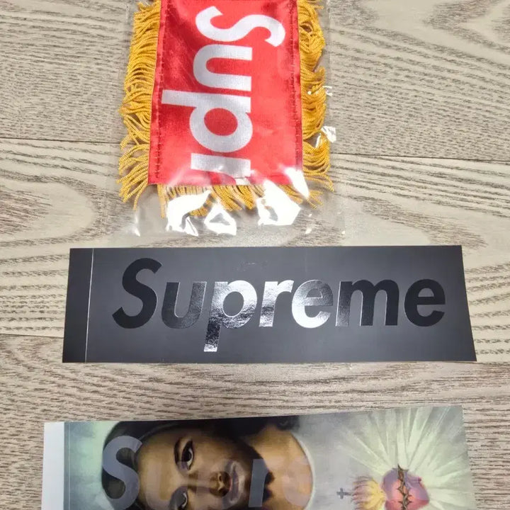 [BUNJANG] Supreme Gift Set Box Logo Stickers Bundle Set / 슈프림 기프트 세트 예수 박로,성수 박스로고 스티커 일괄