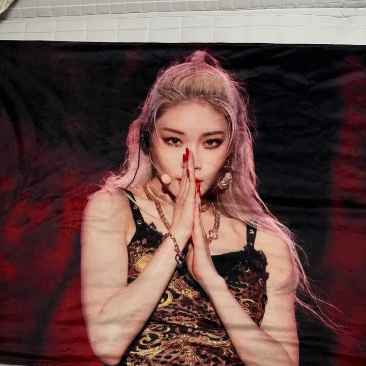 [BUNJANG] Chungha Red Chungyo Blanket / 청하 담요 레드청요