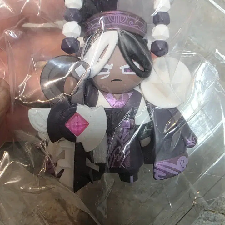 [BUNJANG] Cookie Run Kingdom Dark Cacao Cookie Figure / (박스만개봉한 새상품)쿠키런킹덤 다크카카오쿠키 피규어(새로 배송받은 하자없는 새상품!)