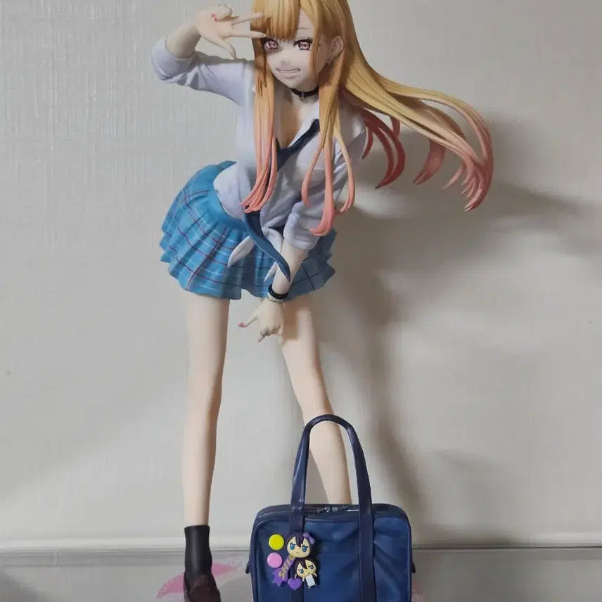 [BUNJANG] Aniplex Kitagawa Marin School Uniform Ver. Figure / (하자o, 택포30)비스크돌 키타가와 마린 애니플렉스 교복