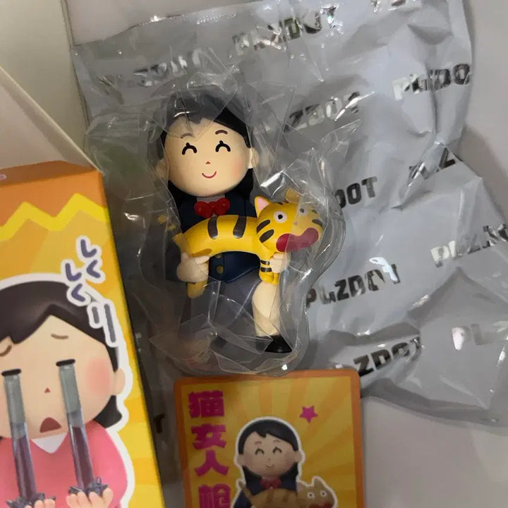 [BUNJANG] Irasutoya Lucky Random Figure School Uniform Cat / 이라스토야 오라 행운이여 랜덤 피규어 교복 고양이 단순개봉