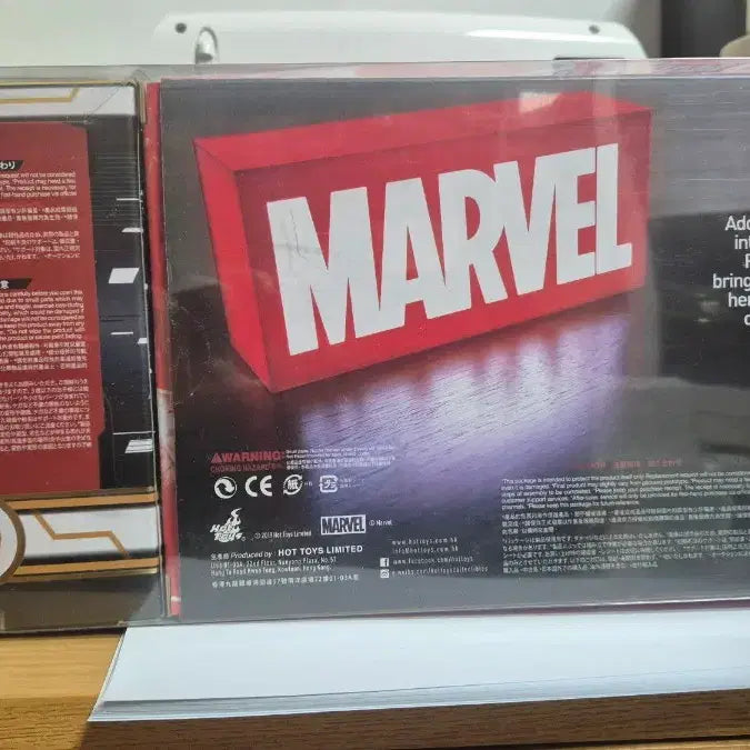 [BUNJANG] Marvel Studios 10th Anniversary Mini Lightbox Iron Man Figure / 마블 스튜디오 10주년 미니 라이트박스 아이언맨 피규어