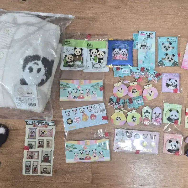 [BUNJANG] Everland Panda Goods Bundle Set / 푸바오,아이바로,러바오,루이바오,후이바오,애버랜드 판다 굿즈 일괄