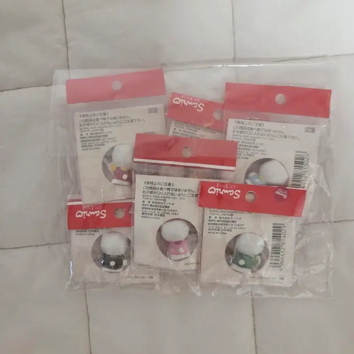 [BUNJANG] Classic Hello Kitty Lucky Mascot Figure Set (6 Types) / 고전 헬로키티 행운 피규어 6종 세트