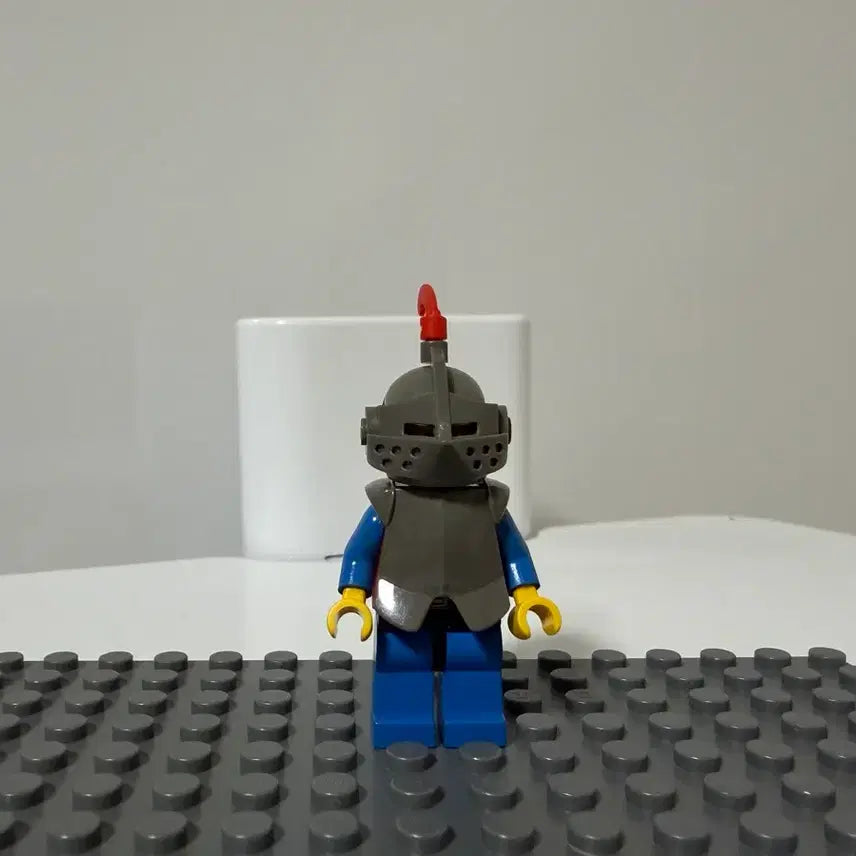 [BUNJANG] LEGO Castle Lion Knights Soldier with Full Weapons / 올드 레고 캐슬 사자 완무기사