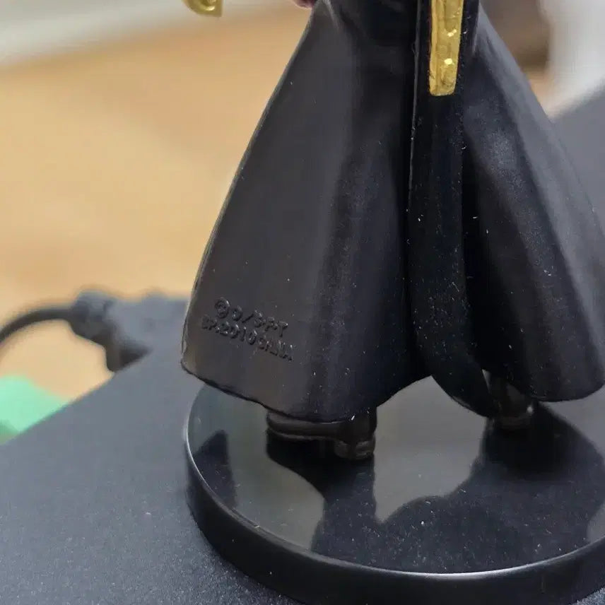 [BUNJANG] Ichiban Kuji World Collectable Figure Mihawk / 제일복권 E상 월드 콜렉터블(월콜) 미호크