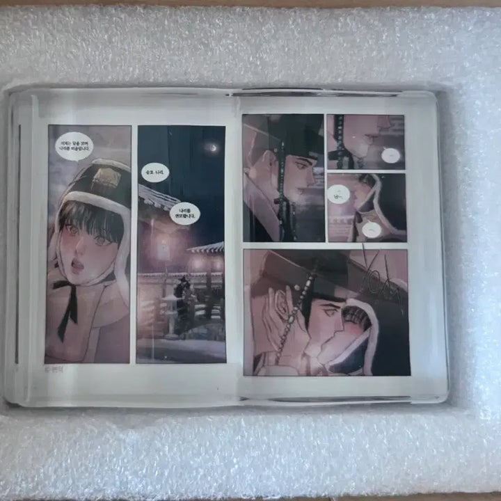 [BUNJANG] Lebom Yhwayeop Glass Paperweight / 레봄 도서전 야화첩 유리문진 판매(포카x)