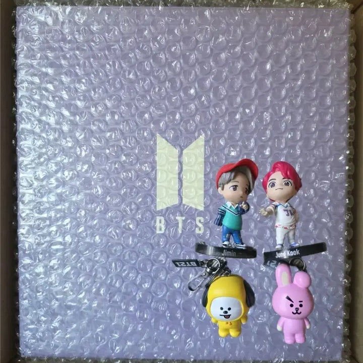 [BUNJANG] BTS Merch Box 3 + TinyTan Figure 2 + BT21 Keyring 2 / BTS 머치박스3 + 키링2 + 피규어2