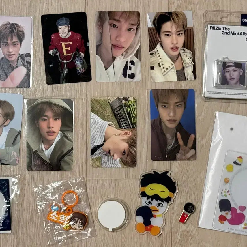 [BUNJANG] RIIZE Sohee Photocard &amp; Random Toy Bundle Set / 라이즈 소희 포카+랜덤토이 일괄