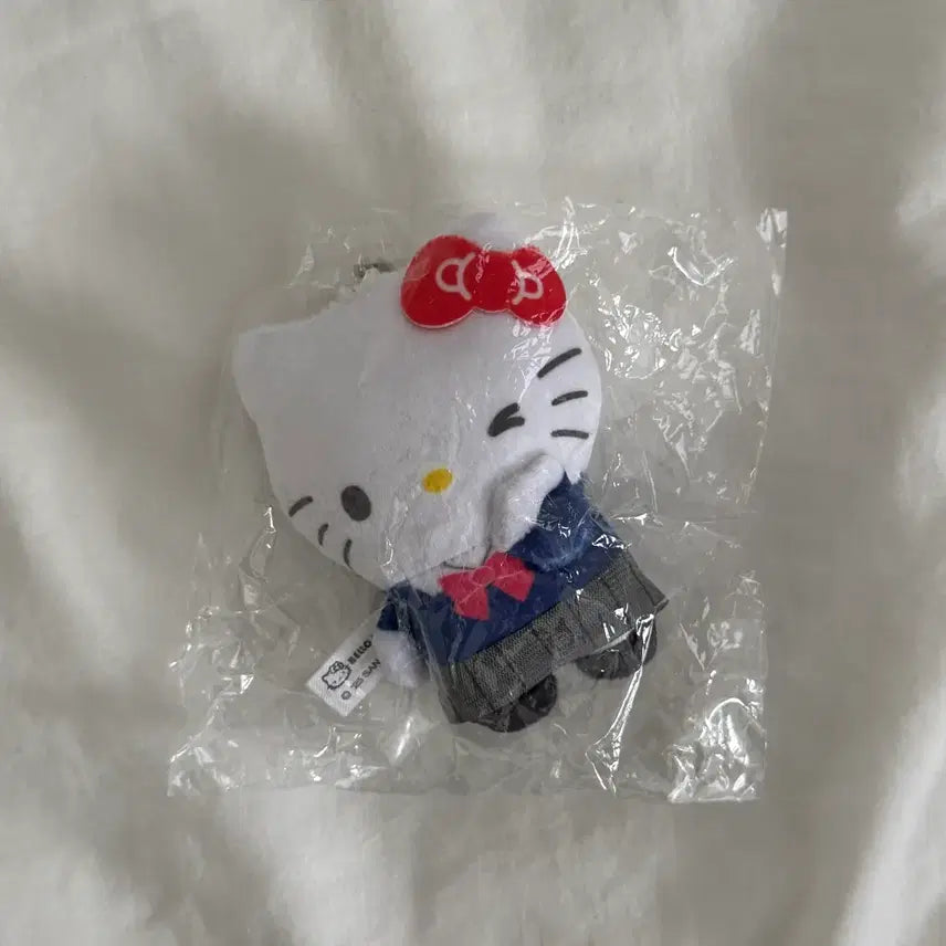 [BUNJANG] Sanrio Hello Kitty Gacha Doll Keyring / 산리오 헬로키티 가챠 인형 키링