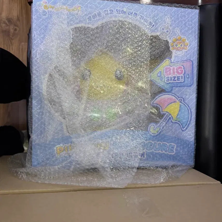 [BUNJANG] Pokemon Store Rainy Day Psyduck Pikachu Large Figure / 포켓몬 스토어 빗속의 고라파덕 피카츄 대형 피규어