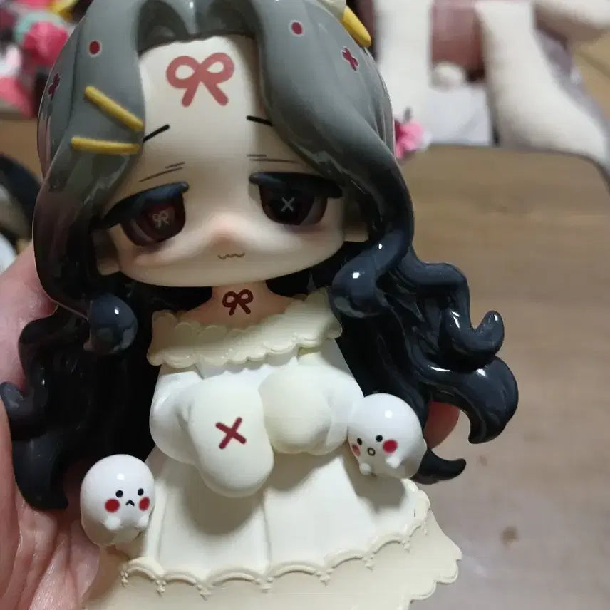 [BUNJANG] Art Toy Figure Pink Ribbon / 아트토이 피규어 핑크 리본