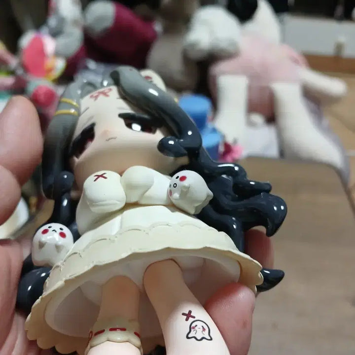 [BUNJANG] Art Toy Figure Pink Ribbon / 아트토이 피규어 핑크 리본