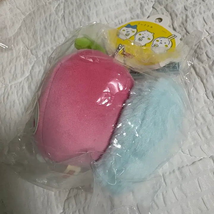 [BUNJANG] Chiikawa Miniso Cherry Momonga Plush / 치이카와 미니소 체리모몽가 체리 모몽가