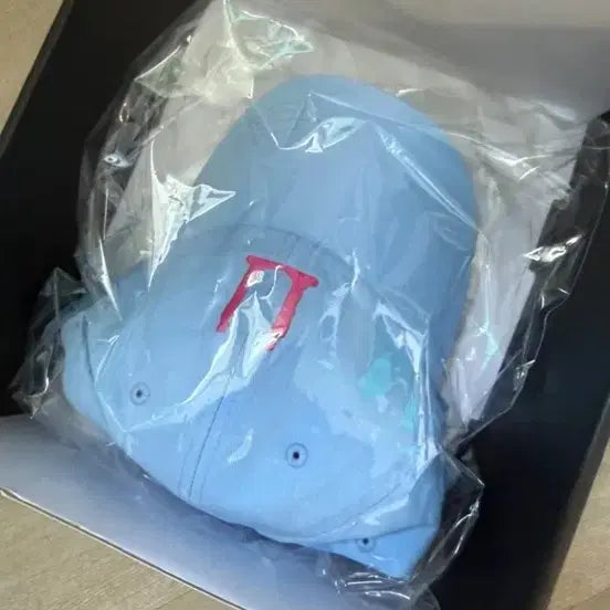 [BUNJANG] G-Dragon Weversmen Cap Sky Blue / 지드래곤 위버멘쉬 캡 스카이 블루 모자