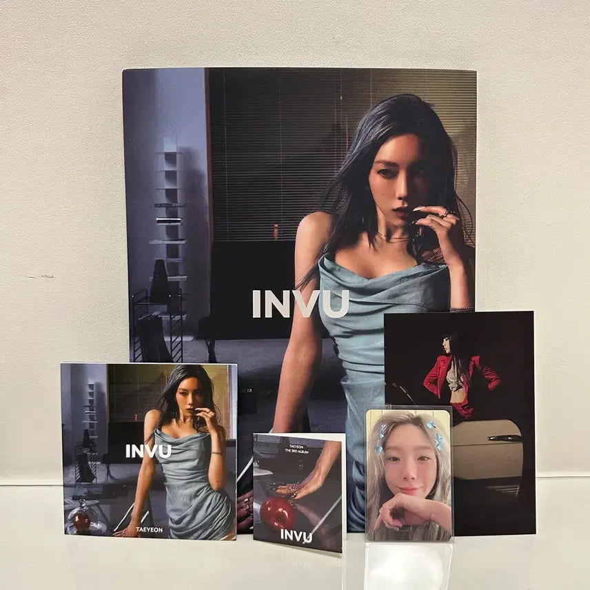 [BUNJANG] Taeyeon INVU Envy Version Full Set / 태연 invu envy 버전 + 구성품 포함