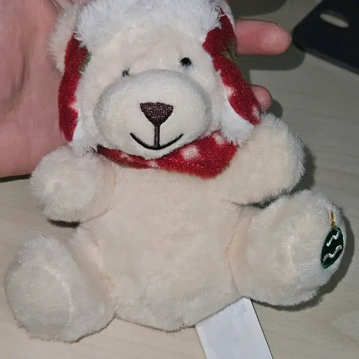 [BUNJANG] Christmas Bear Ornament with Winter Earmuff Hat / 겨울 귀도리 모자 곰돌이 크리스마스 오너먼트