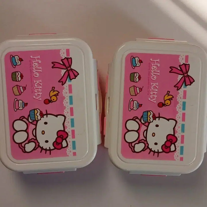 [BUNJANG] Vintage Hello Kitty Lunch Box Bundle Set / 고전 키티 도시락통 테이프자국 있음 일괄가격