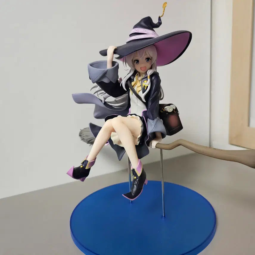[BUNJANG] F:NEX Elaina 1/7 Scale Figure / [F:NEX][마녀의 여행] 일레이나 1/7 피규어 팝니다.