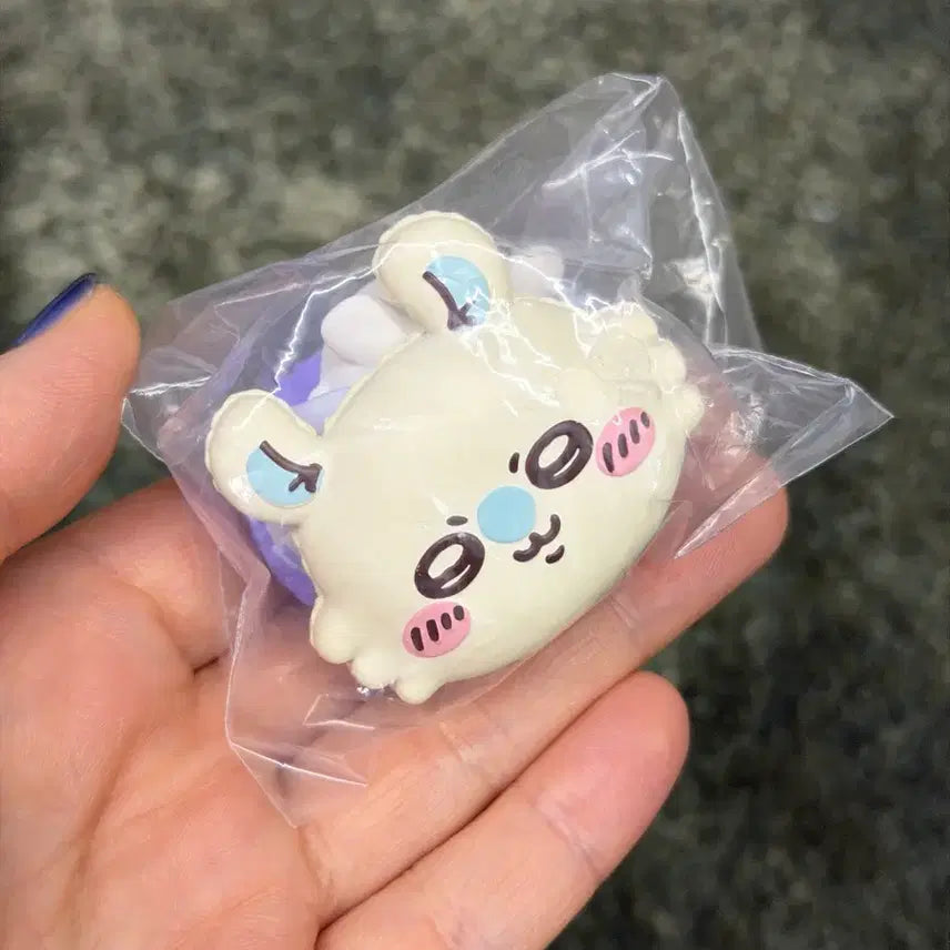 [BUNJANG] Chiikawa Macaron Gacha Momonga / 치이카와 마카롱 가챠 / 모몽가