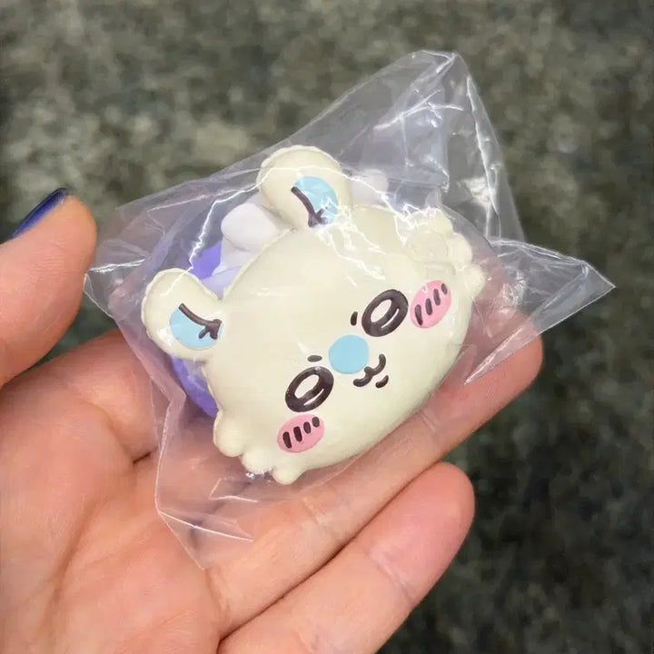 [BUNJANG] Chiikawa Macaron Gacha Momonga / 치이카와 마카롱 가챠 / 모몽가