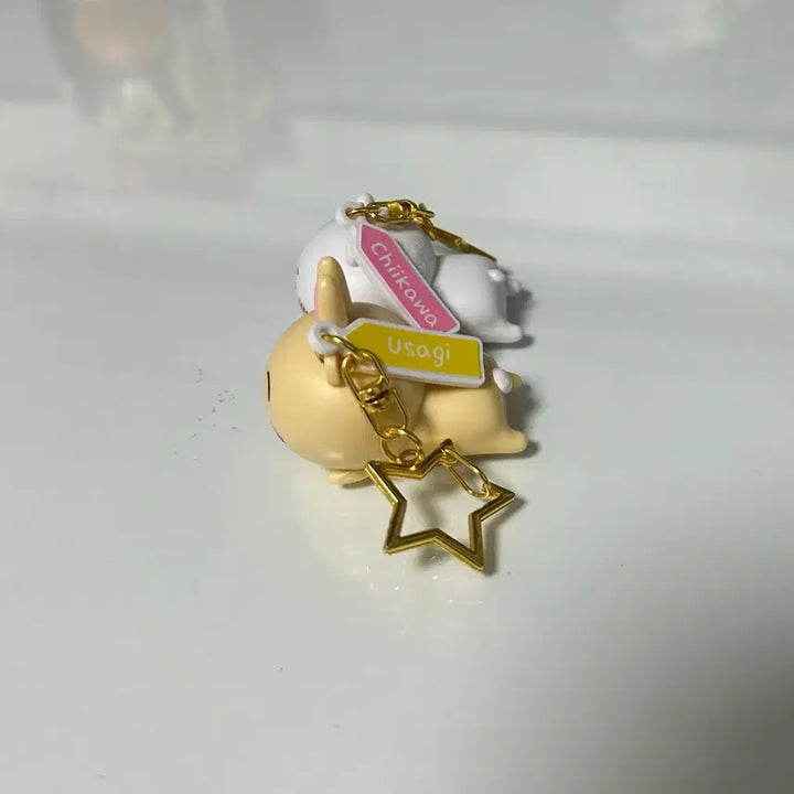 [BUNJANG] Chiikawa "Monzakui" Lying Usagi Figure Keychain Set / 시크릿 먼작귀 엎드린 우사기 치이카와 피규어 키링 세트