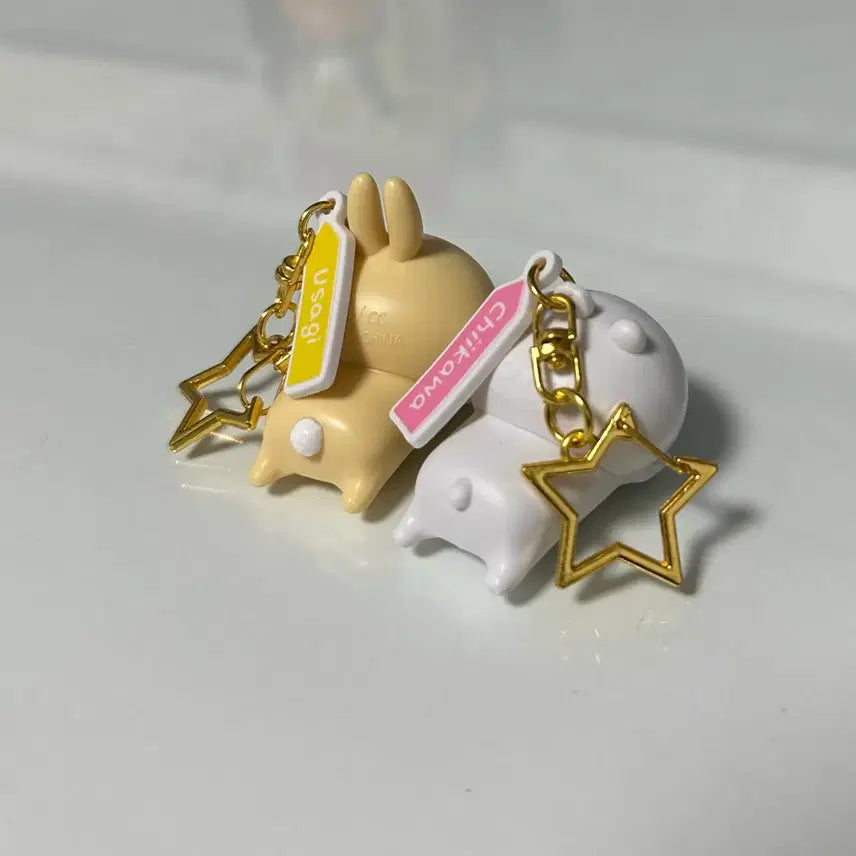 [BUNJANG] Chiikawa "Monzakui" Lying Usagi Figure Keychain Set / 시크릿 먼작귀 엎드린 우사기 치이카와 피규어 키링 세트
