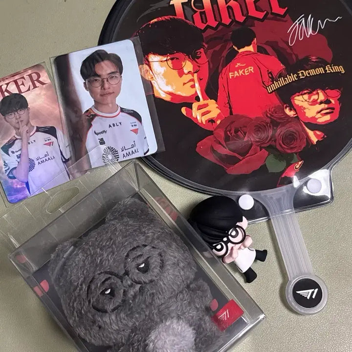 [BUNJANG] T1 Faker Bundle Set Figurines &amp; Photocard / 티원 페이커 일괄 판매 (애니멀즈, 에이플리 히퍼 피규어, 하이디라오, 5만원 구매 특전 포카 부채)