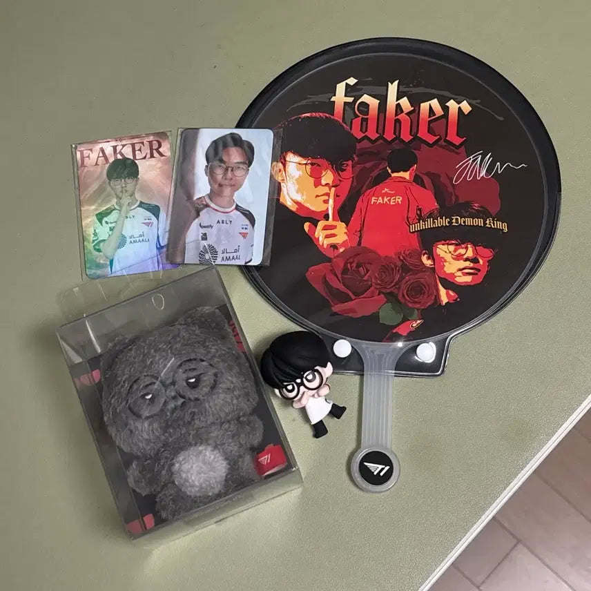 [BUNJANG] T1 Faker Bundle Set Figurines &amp; Photocard / 티원 페이커 일괄 판매 (애니멀즈, 에이플리 히퍼 피규어, 하이디라오, 5만원 구매 특전 포카 부채)
