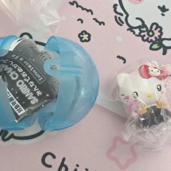 [BUNJANG] Sanrio Hello Kitty Gyaru Makeup Gacha Figure / 갸루메이크업 산리오 가챠 헬로키티 메이크키티 갸루키티 가챠