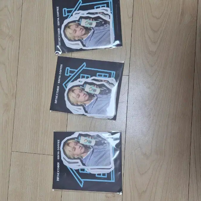[BUNJANG] BOYNEXTDOOR Postcard Set (7 pcs) &amp; Sticker Pack / 보이네스트도어 엽서7장+스티커 1팩