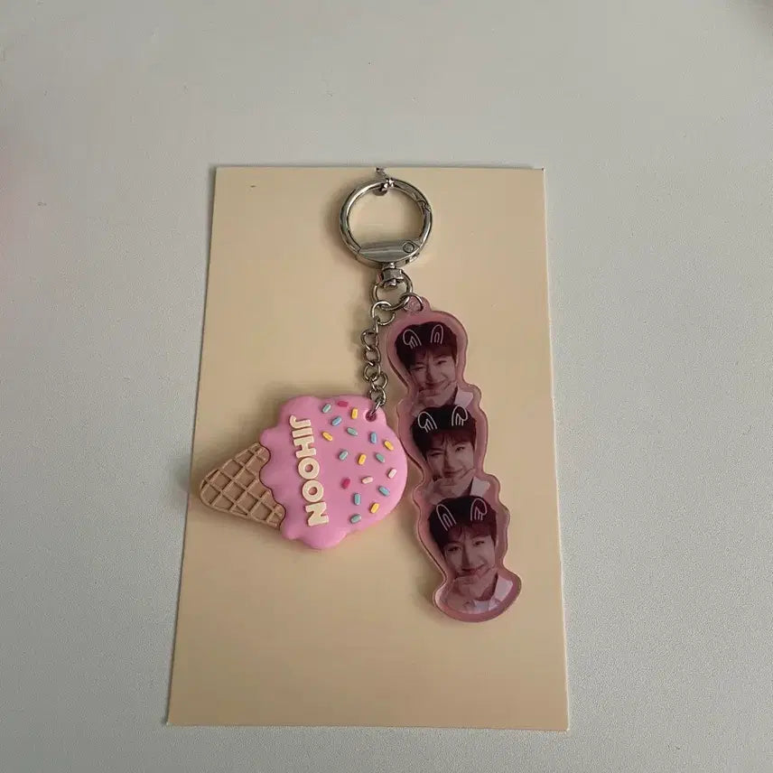 [BUNJANG] Park Ji Hoon Baskin Robbins Agungbbang Keyring / 박지훈 배스킨라빈스 키링 아궁빵