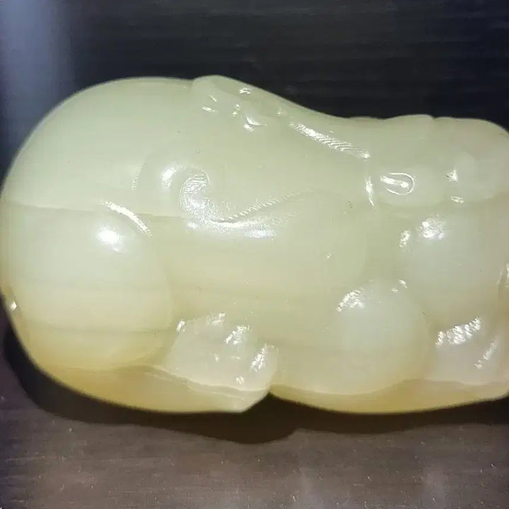 [BUNJANG] Pixiu Jade Sculpture White Jade / 비휴 옥 조각품  청백옥