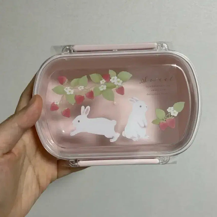 [BUNJANG] Japanese Authentic Pink Strawberry Lunch Box / 일본정품) 핑크 딸기 런치박스(도시락통)